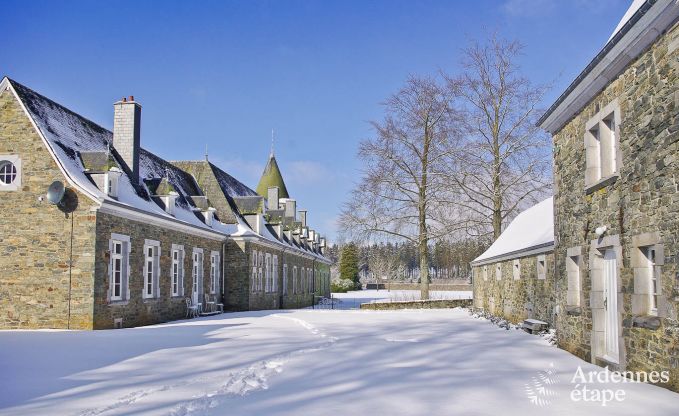 Elegant bijgebouw van een kasteel in Libin voor 14 personen in de Ardennen
