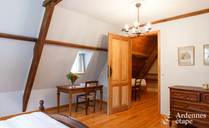 Elegant bijgebouw van een kasteel in Libin voor 14 personen in de Ardennen