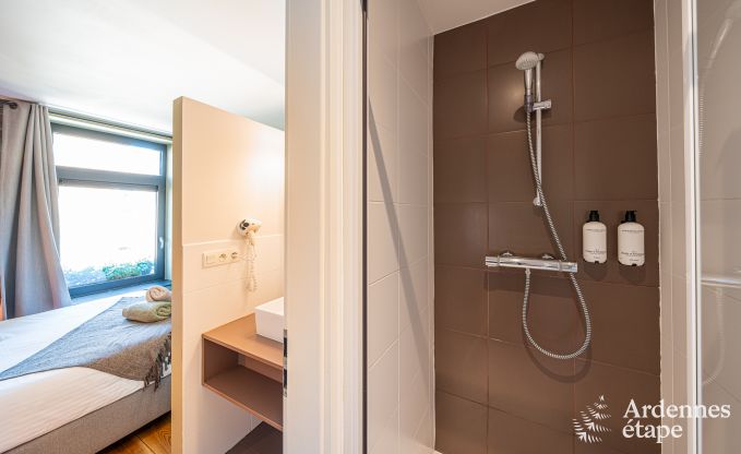 Ruime vakantiewoning in Libin voor 15 personen met priv�badkamers en professionele keuken