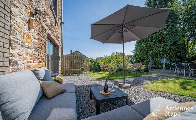 Ruime vakantiewoning in Libin voor 15 personen met priv�badkamers en professionele keuken