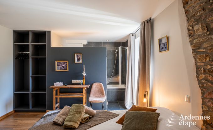 Ruime vakantiewoning in Libin voor 15 personen met priv�badkamers en professionele keuken