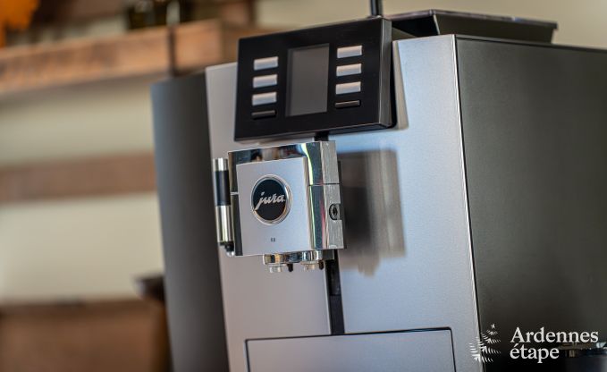 Ruime vakantiewoning in Libin voor 15 personen met priv�badkamers en professionele keuken