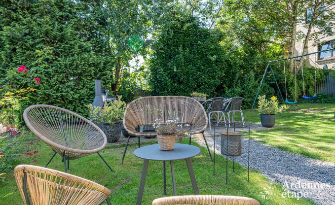 Ruime vakantiewoning in Libin voor 15 personen met priv�badkamers en professionele keuken