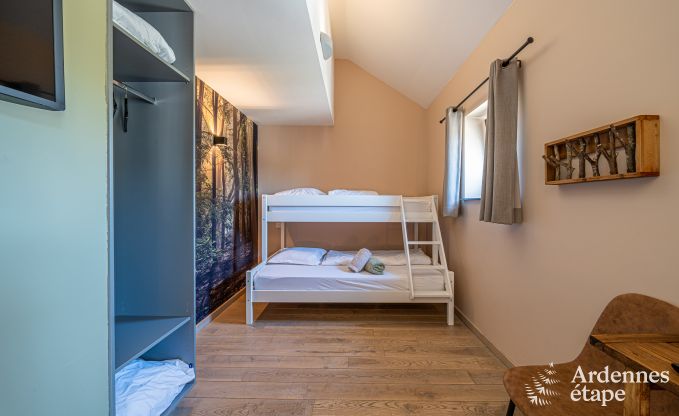 Ruime vakantiewoning in Libin voor 15 personen met priv�badkamers en professionele keuken