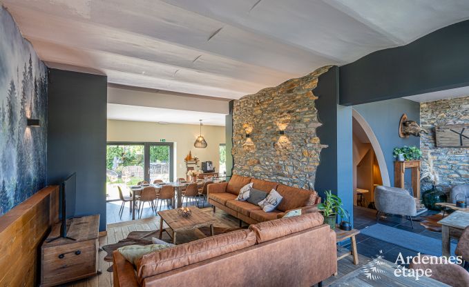 Ruime vakantiewoning in Libin voor 15 personen met priv�badkamers en professionele keuken