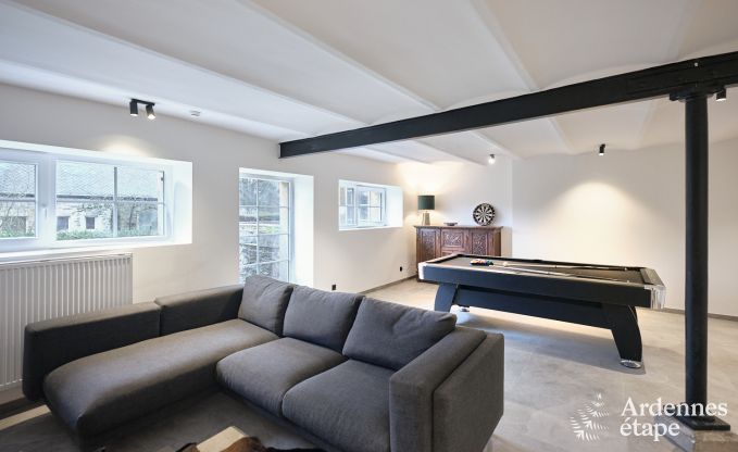 Kasteel in Libin: elegant verblijf voor 40 personen met uitgebreide voorzieningen