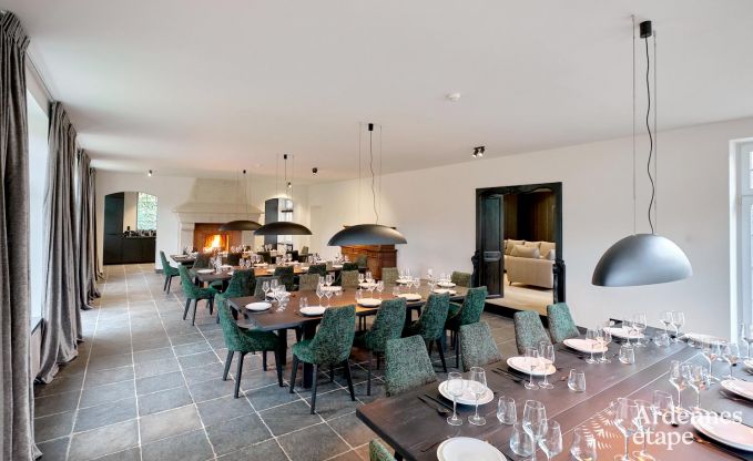 Kasteel in Libin: elegant verblijf voor 40 personen met uitgebreide voorzieningen