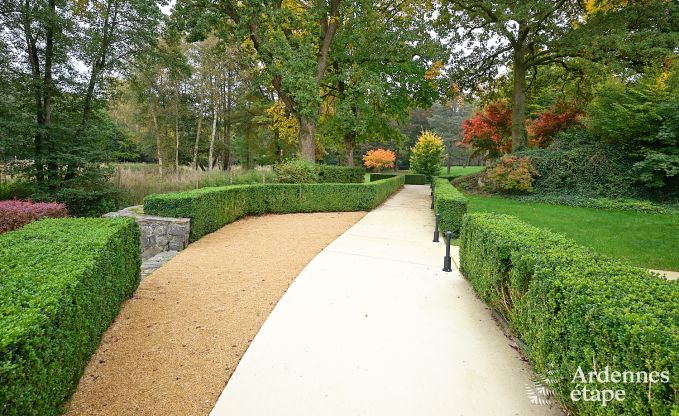 Kasteel in Libin: elegant verblijf voor 40 personen met uitgebreide voorzieningen