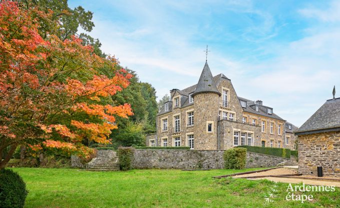 Kasteel in Libin: elegant verblijf voor 40 personen met uitgebreide voorzieningen