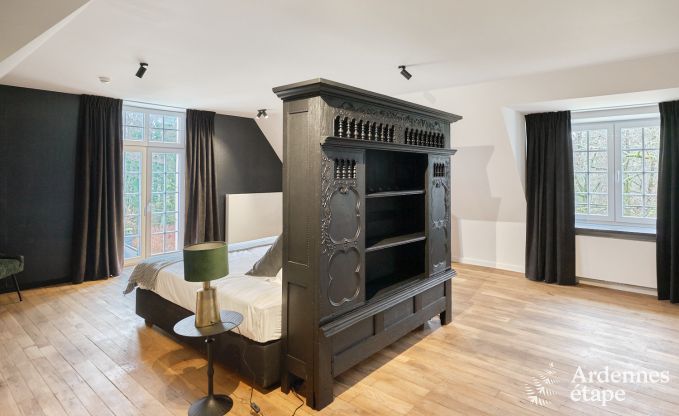 Kasteel in Libin: elegant verblijf voor 40 personen met uitgebreide voorzieningen