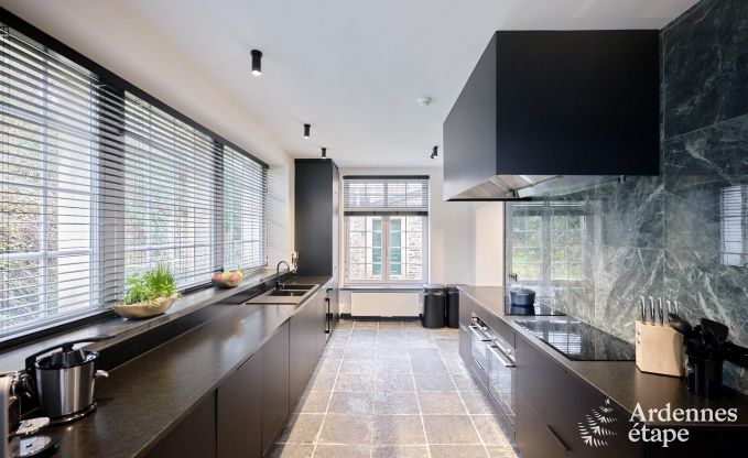 Kasteel in Libin: elegant verblijf voor 40 personen met uitgebreide voorzieningen