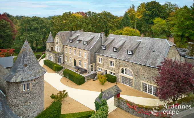 Kasteel in Libin: elegant verblijf voor 40 personen met uitgebreide voorzieningen