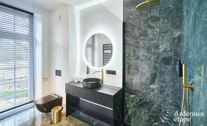 Kasteel in Libin: elegant verblijf voor 40 personen met uitgebreide voorzieningen