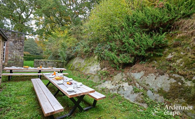 Kasteel in Libin: elegant verblijf voor 40 personen met uitgebreide voorzieningen