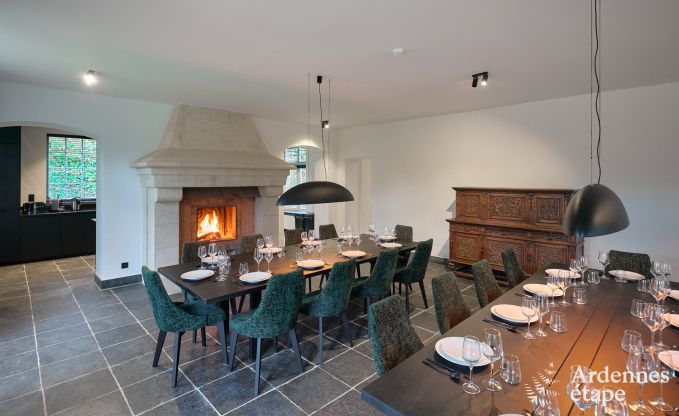 Kasteel in Libin: elegant verblijf voor 40 personen met uitgebreide voorzieningen