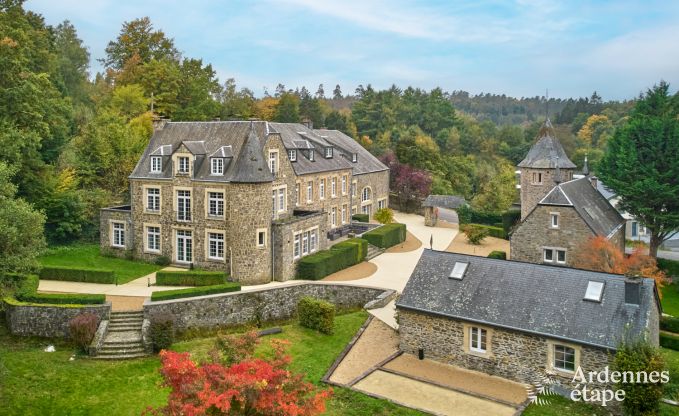 Kasteel in Libin: elegant verblijf voor 40 personen met uitgebreide voorzieningen