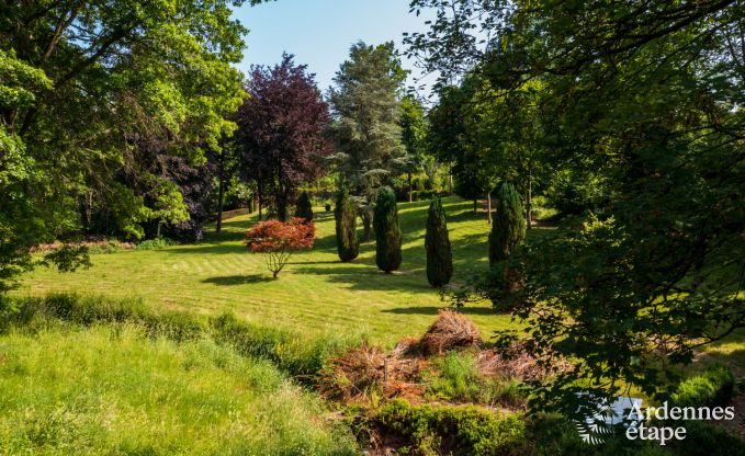 Kasteel in Libin: elegant verblijf voor 40 personen met uitgebreide voorzieningen