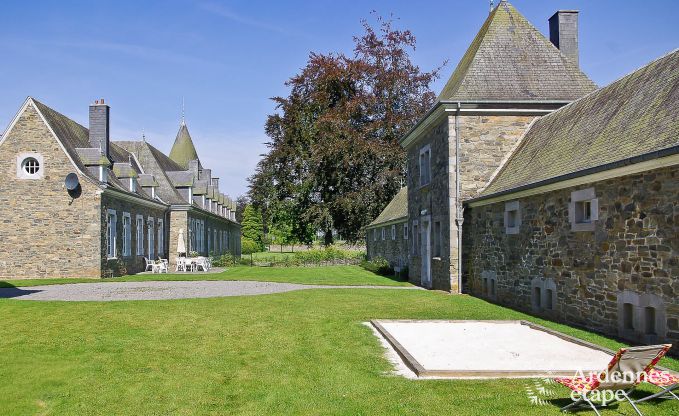 Elegant bijgebouw van een kasteel in Libin voor 14 personen in de Ardennen