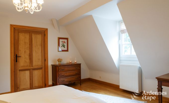 Elegant bijgebouw van een kasteel in Libin voor 14 personen in de Ardennen