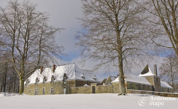 Elegant bijgebouw van een kasteel in Libin voor 14 personen in de Ardennen
