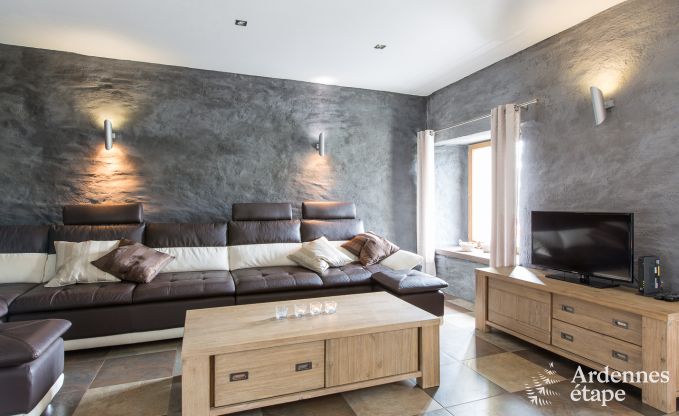 Ruime cottage voor 9 personen in Libramont-Chevigny met priv�tuin en terras met uitzicht