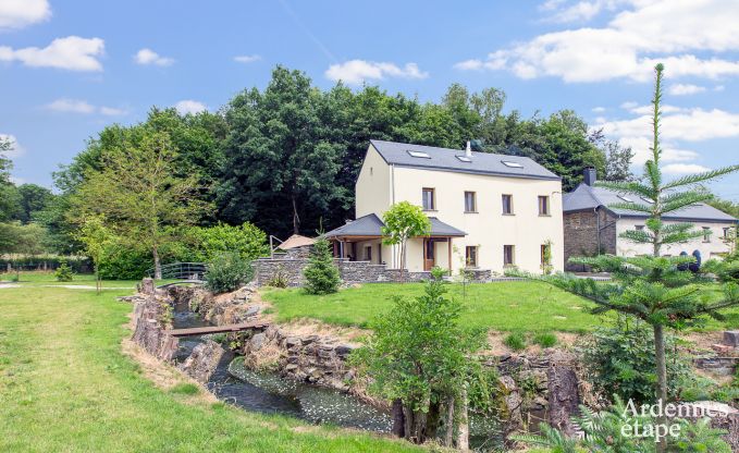Ruime cottage voor 9 personen in Libramont-Chevigny met priv�tuin en terras met uitzicht