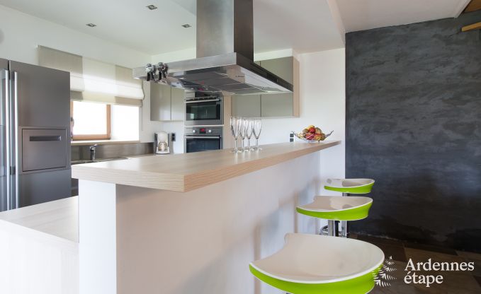 Ruime cottage voor 9 personen in Libramont-Chevigny met priv�tuin en terras met uitzicht