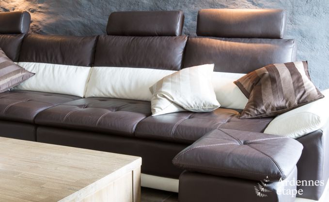 Ruime cottage voor 9 personen in Libramont-Chevigny met priv�tuin en terras met uitzicht