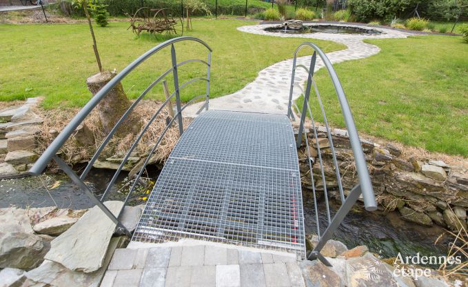 Ruime cottage voor 9 personen in Libramont-Chevigny met priv�tuin en terras met uitzicht