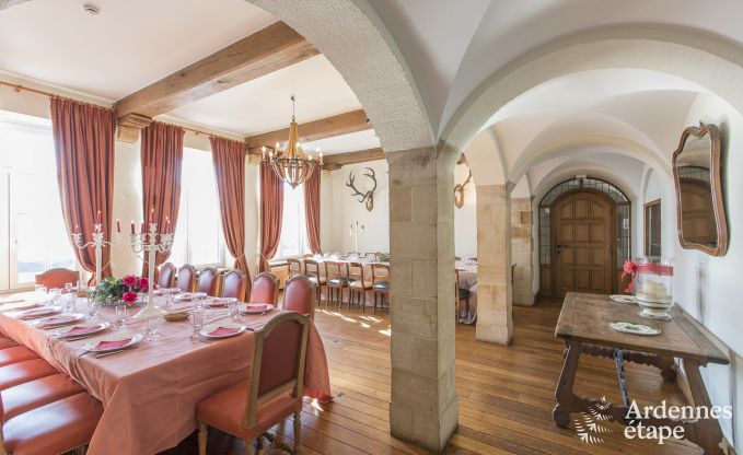 Kasteel in Libramont-Chevigny voor 22 personen in de Ardennen