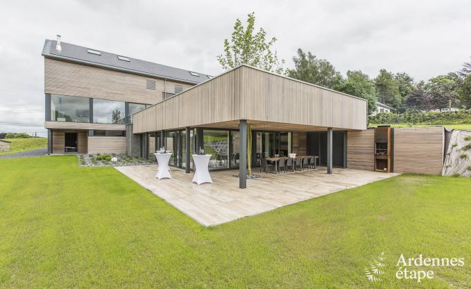Vakantiewoning voor 15 personen in Libramont met binnenzwembad, sauna en privtuin aan het water
