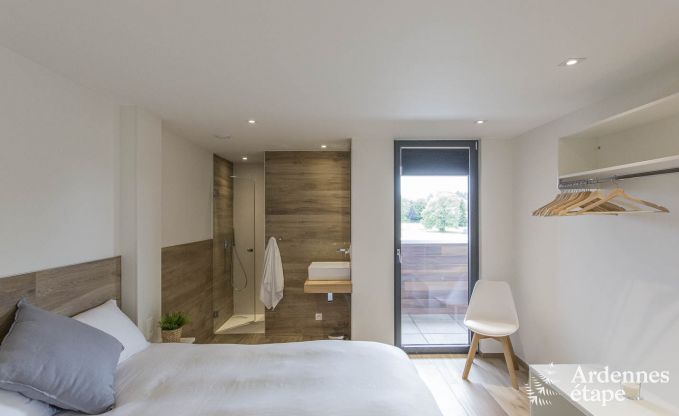Vakantiewoning voor 15 personen in Libramont met binnenzwembad, sauna en privtuin aan het water
