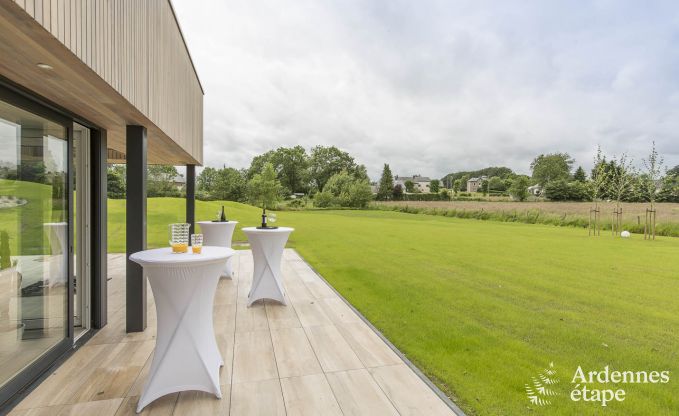 Vakantiewoning voor 15 personen in Libramont met binnenzwembad, sauna en privtuin aan het water