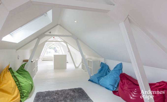 Vakantiewoning voor 15 personen in Libramont met binnenzwembad, sauna en privtuin aan het water