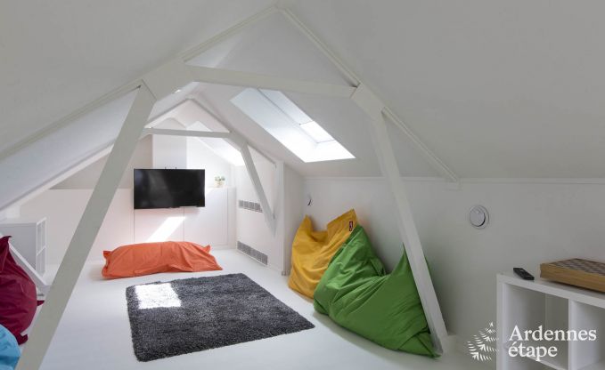 Vakantiewoning voor 15 personen in Libramont met binnenzwembad, sauna en privtuin aan het water