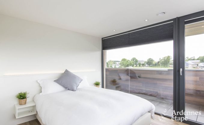 Vakantiewoning voor 15 personen in Libramont met binnenzwembad, sauna en privtuin aan het water