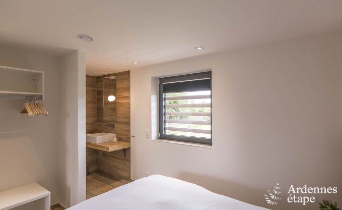 Vakantiewoning voor 15 personen in Libramont met binnenzwembad, sauna en privtuin aan het water