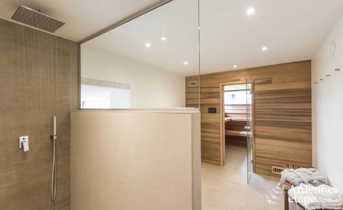Vakantiewoning voor 15 personen in Libramont met binnenzwembad, sauna en privtuin aan het water