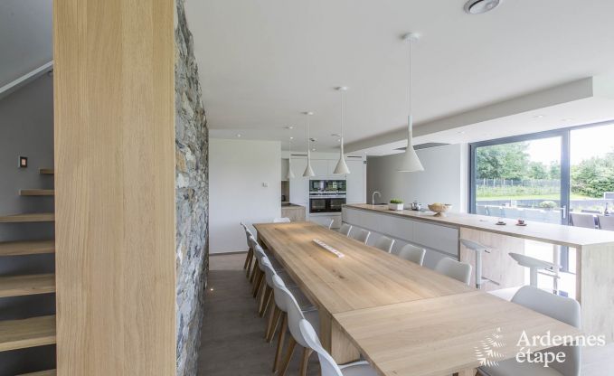 Vakantiewoning voor 15 personen in Libramont met binnenzwembad, sauna en privtuin aan het water