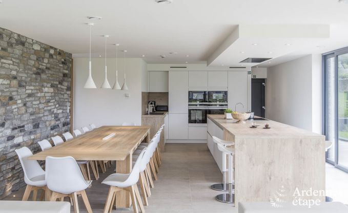 Vakantiewoning voor 15 personen in Libramont met binnenzwembad, sauna en privtuin aan het water