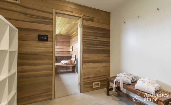 Vakantiewoning voor 15 personen in Libramont met binnenzwembad, sauna en privtuin aan het water
