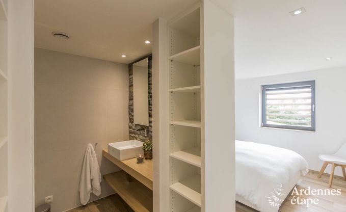 Vakantiewoning voor 15 personen in Libramont met binnenzwembad, sauna en privtuin aan het water
