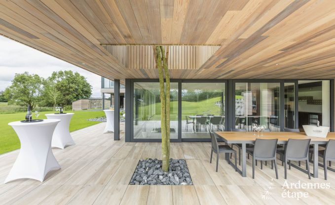 Vakantiewoning voor 15 personen in Libramont met binnenzwembad, sauna en privtuin aan het water