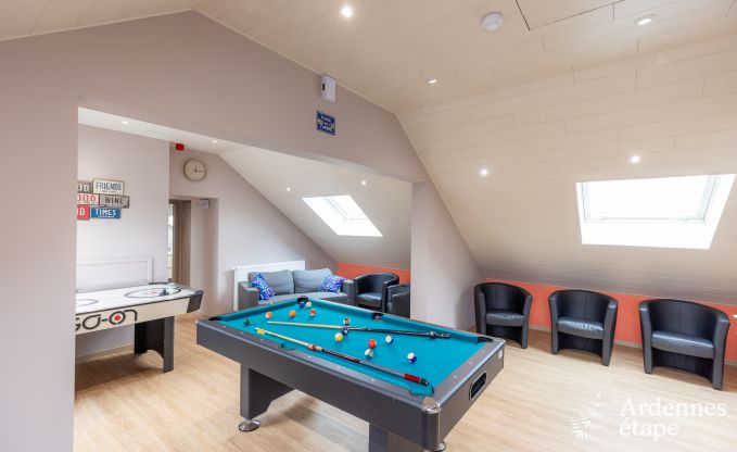 Kindvriendelijk vakantiehuis in Libramont voor 22 personen met tuin en speelkamer