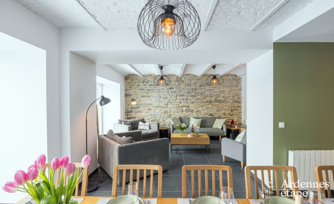 Ruime vakantiewoning in Libramont voor 20 personen met speelkamer, tuin en barbecue in de Ardennen