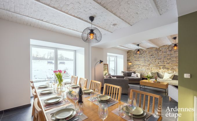 Ruime vakantiewoning in Libramont voor 20 personen met speelkamer, tuin en barbecue in de Ardennen