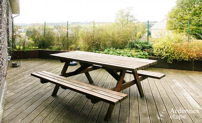 19e eeuws authentiek huis met moderne gite, sauna en zwembad voor 14 personen in Lierneux, Ardennen