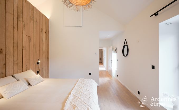 Comfortabele vakantievilla voor 14 in Limbourg, Ardennen