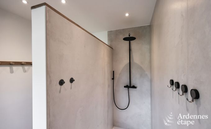 Comfortabele vakantievilla voor 14 in Limbourg, Ardennen