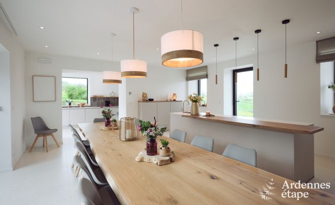 Comfortabele vakantievilla voor 14 in Limbourg, Ardennen